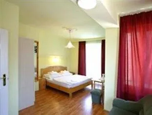 Korona Hotel